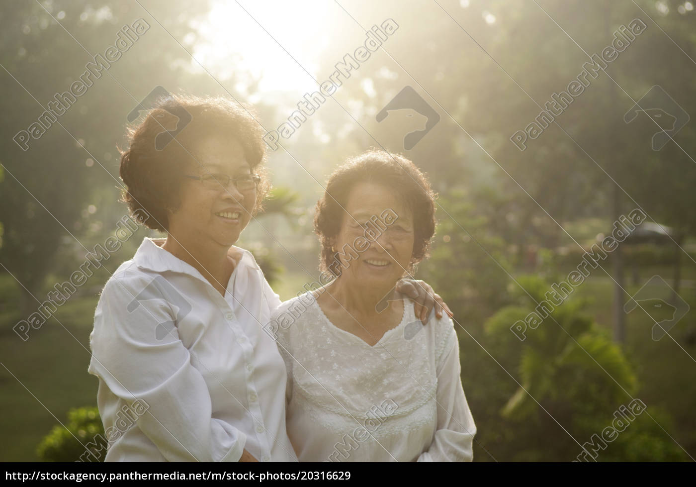 Asiatische Senioren Familie Lizenzfreies Bild