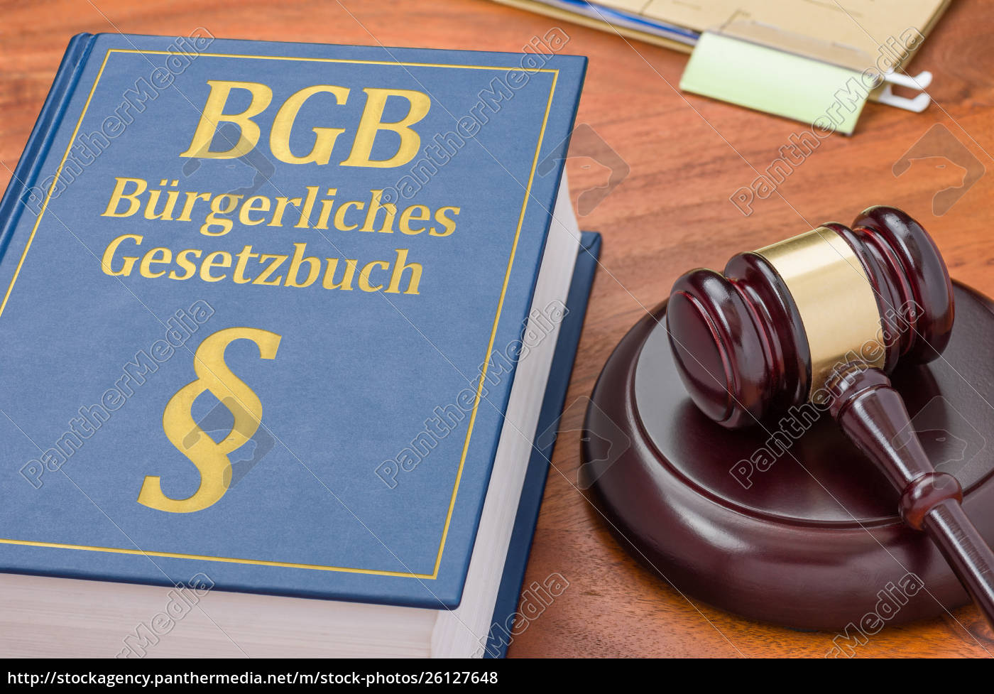 Ein Gesetzbuch Mit Einem Gavel Bgb Buergerliches Lizenzfreies Foto