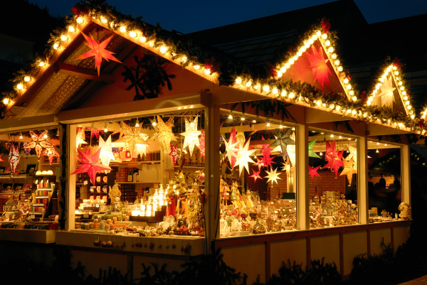 verkaufsstand am weihnachtsmarkt