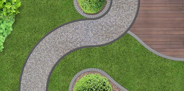 weg durch den garten von oben