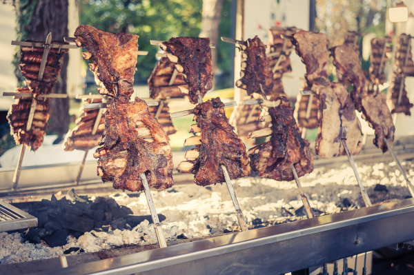 traditionelle argentinische asado gebratenes lamm fleisch