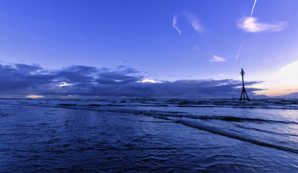 sonnenuntergang am crosby beach im winter
