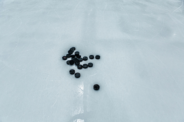 eishockey eisbahn hintergrund pucks