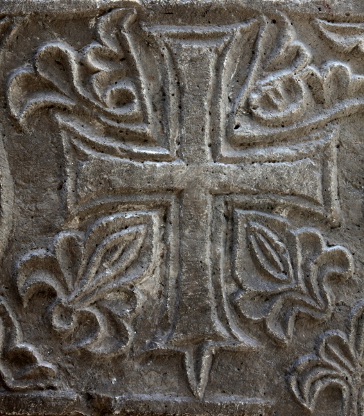 mittelalterliches steinkreuz