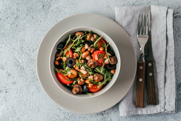 Salat mit Rucola Mini Champignons - Stockfoto - #29024394 | Bildagentur ...