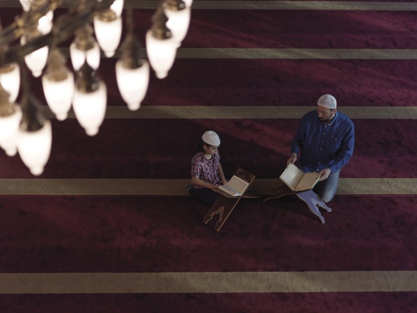 father, and, son, in, mosque, praying - 29811018