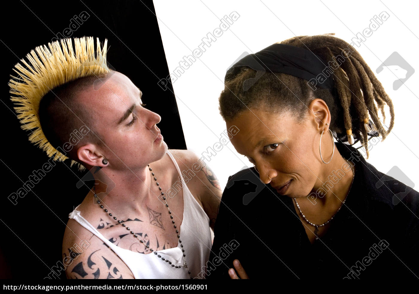 Lizenzfreies Bild 1560901 White Man And Black Woman