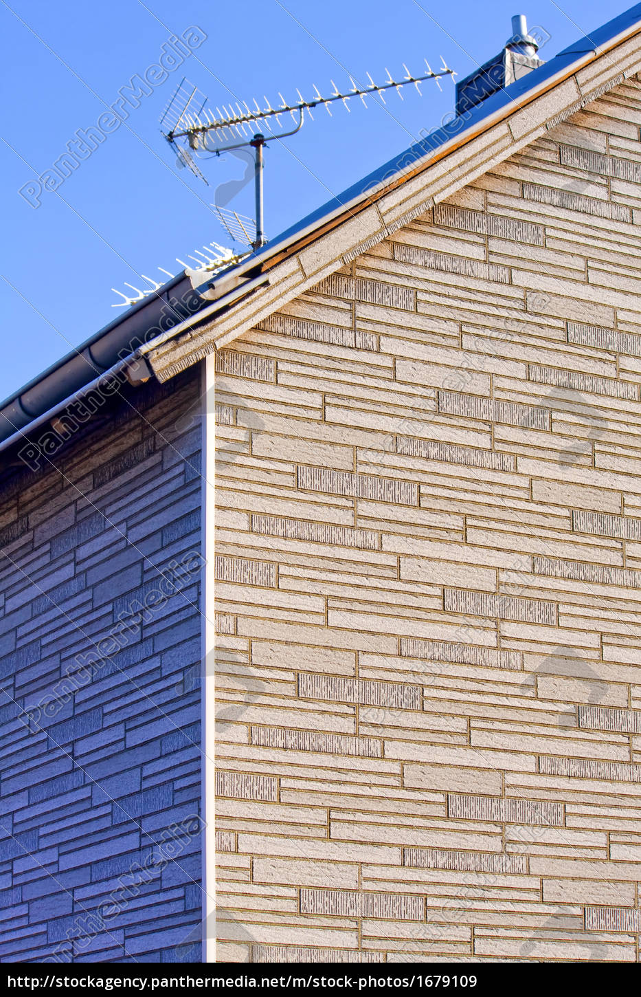 Hausfassade Mit Klinkersteine Stockfoto 1679109 Bildagentur