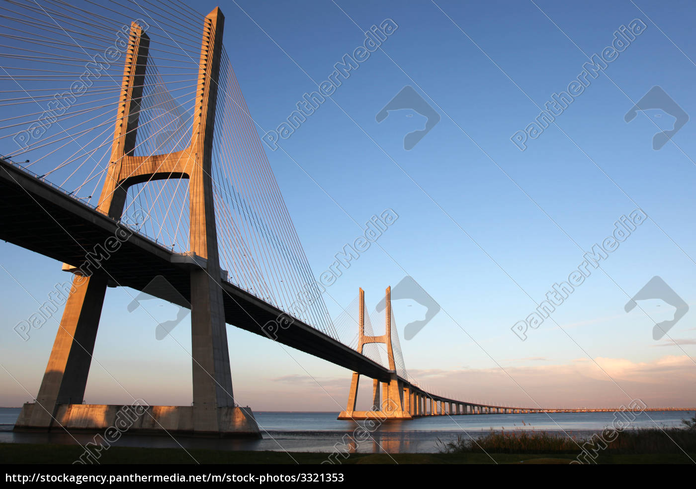 Ponte Vasco Da Gama In Lissabon Lizenzfreies Bild 3321353 Bildagentur Panthermedia