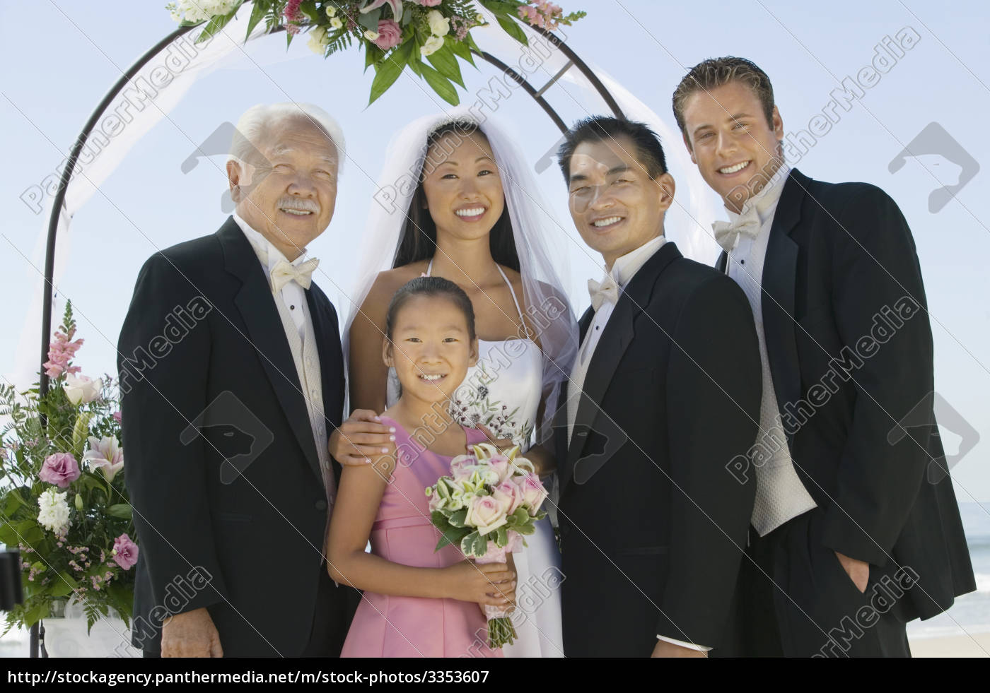 HOCHZEIT AM STRAND - Stockfoto #3353607 | Bildagentur PantherMedia