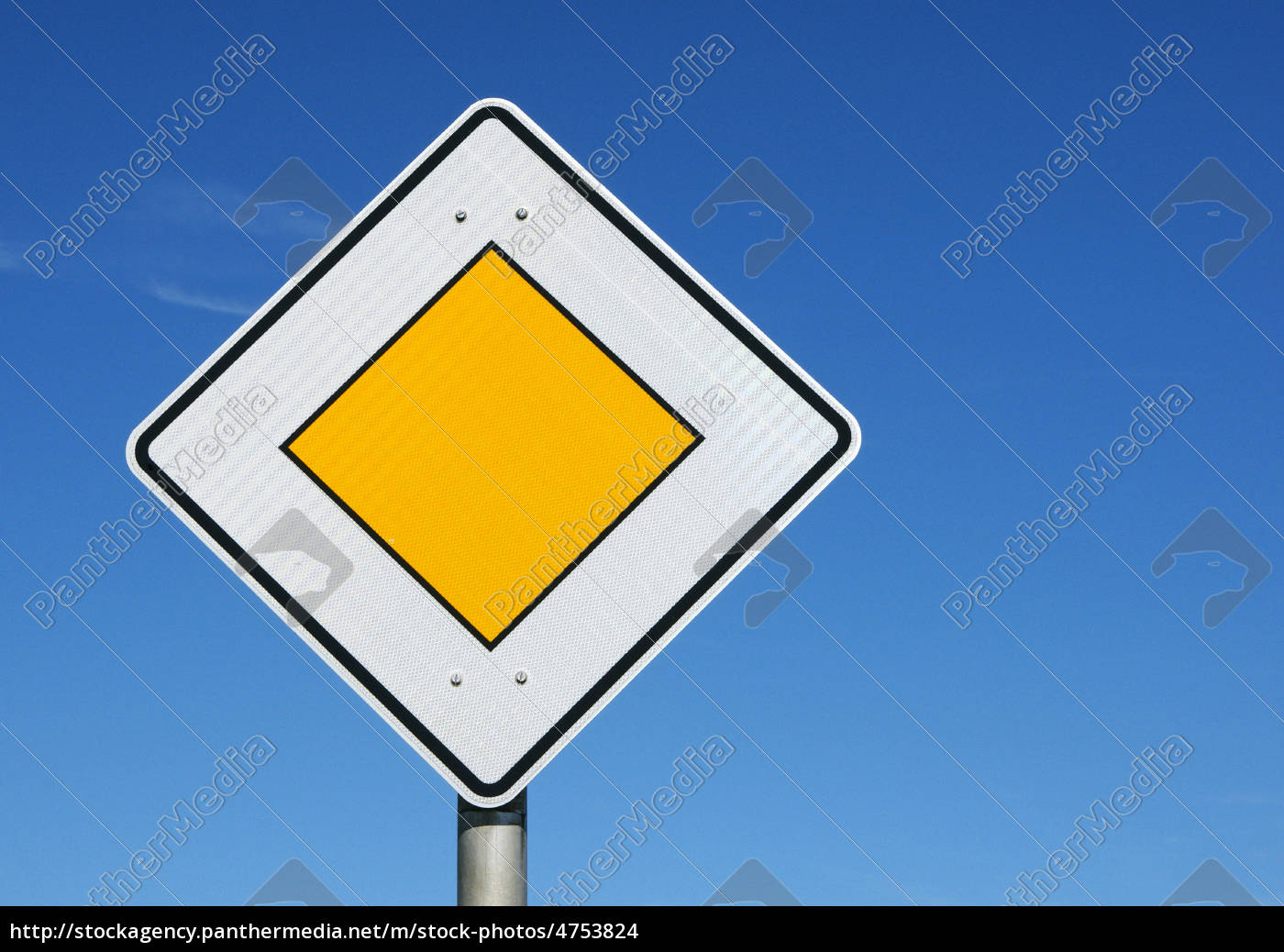 Vorfahrt Schild Traffic Concept Lizenzfreies Foto 4753824 Bildagentur Panthermedia