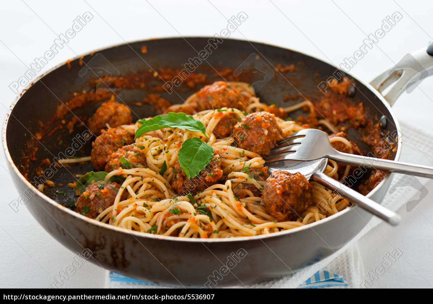 Original Italienische Spaghetti Mit Fleischballchen Lizenzfreies Bild Bildagentur Panthermedia