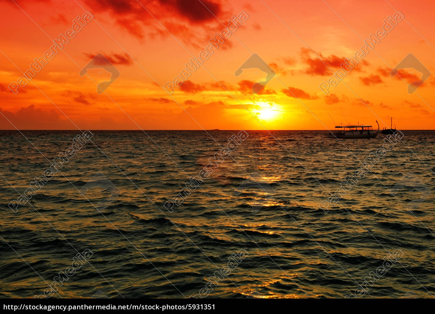 Sonnenuntergang Auf Den Malediven Stockfoto Bildagentur Panthermedia