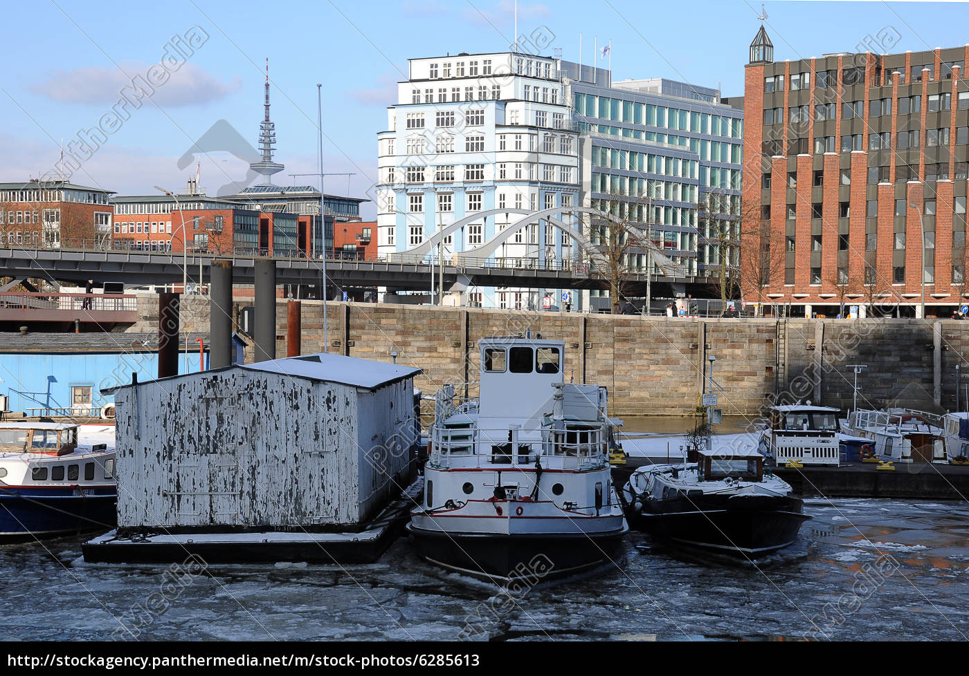 Hamburger Hafen Im Winter Lizenzfreies Bild Bildagentur Panthermedia