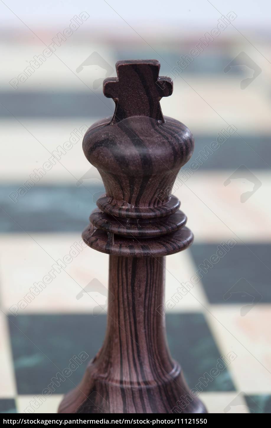 der könig. hölzerne schach stück - Stock Photo #11121550