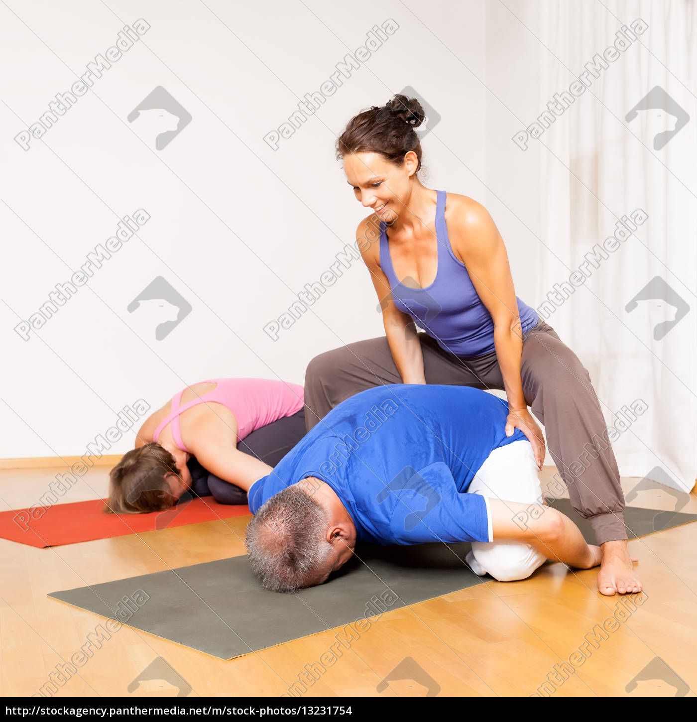 yoga-uebungen-stock-photo-13231754-bildagentur-panthermedia