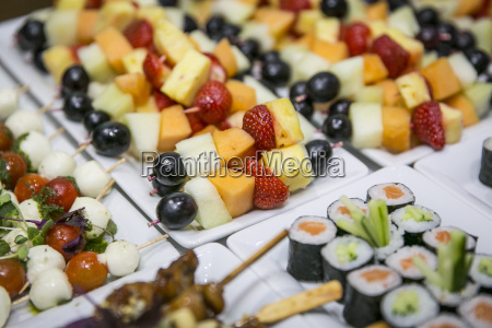 Obstspiesse Spiesse Auf Buffet Catering Lizenzfreies Foto Bildagentur Panthermedia