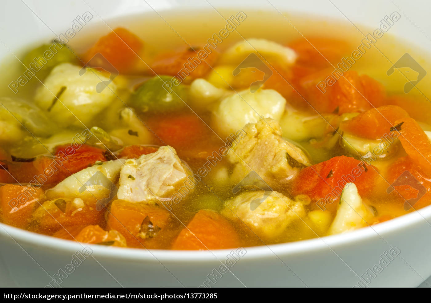 Hühnersuppe mit Nudeln - Stockfoto - #13773285 | Bildagentur PantherMedia