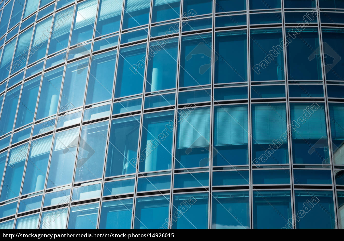 Burogebaude Mit Fenster In Blau Lizenzfreies Bild 14926015 Bildagentur Panthermedia