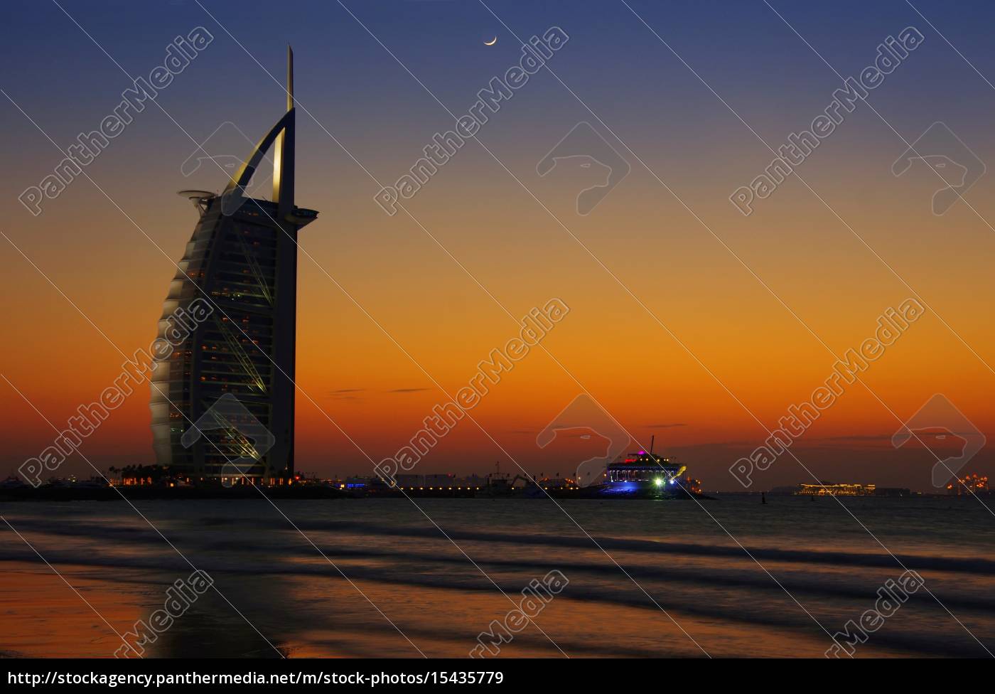 Dubai Burj Al Arab Im Sonnenuntergang Lizenzfreies Bild Bildagentur Panthermedia