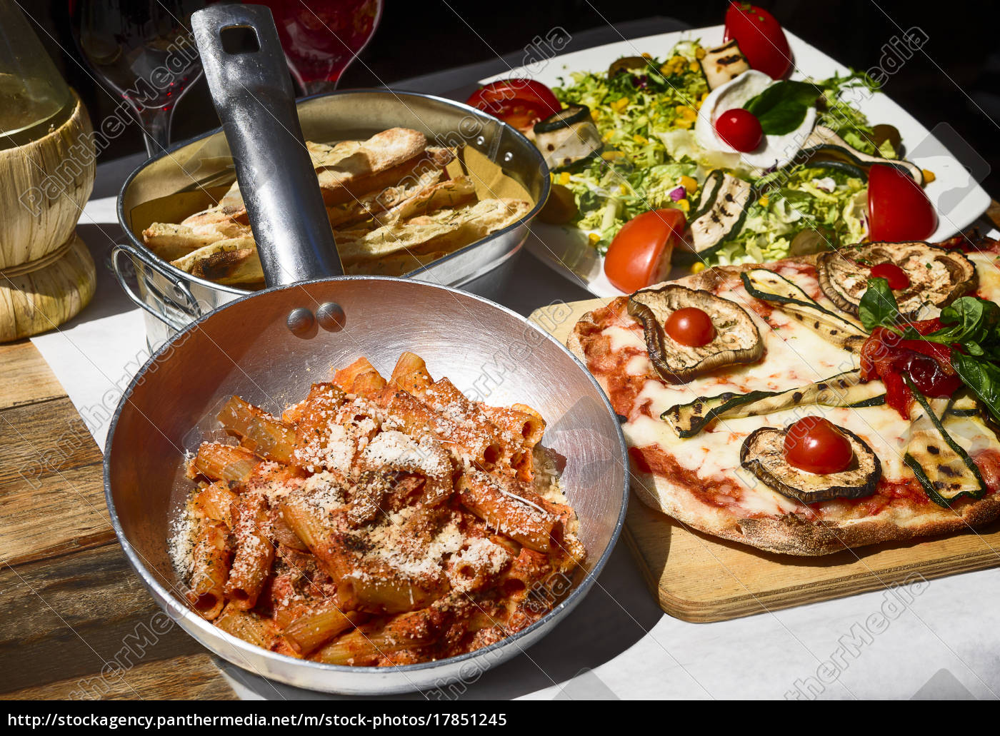 Geschmack Und Beruhmtes Italienisches Essen Stockfoto Bildagentur Panthermedia