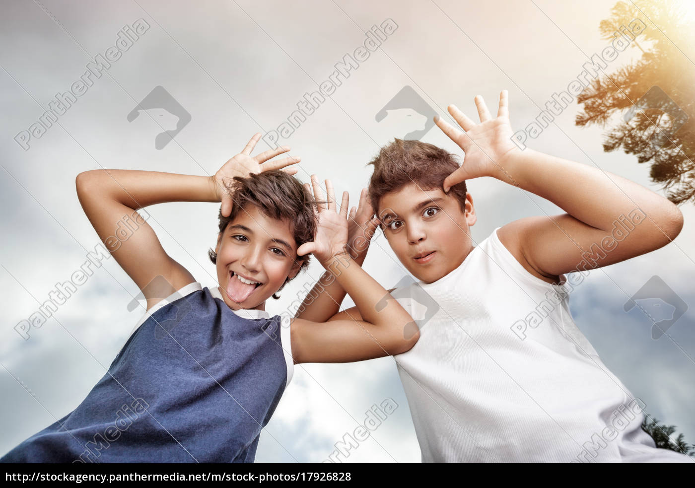 Zwei Glückliche Jungen Gesichter Lizenzfreies Foto 17926828 Bildagentur Panthermedia 