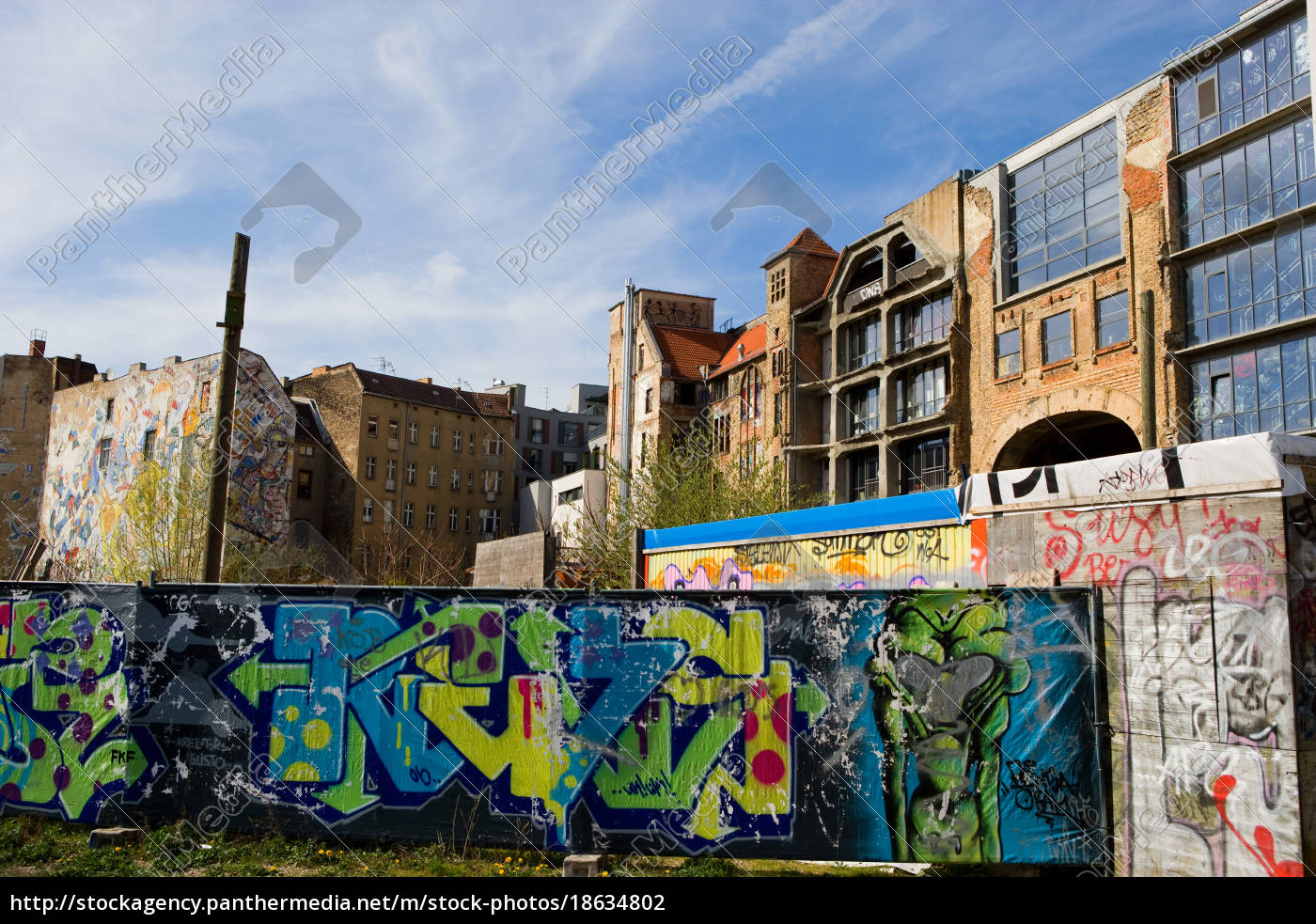graffiti an der berliner mauer berlin deutschland - Stock ...