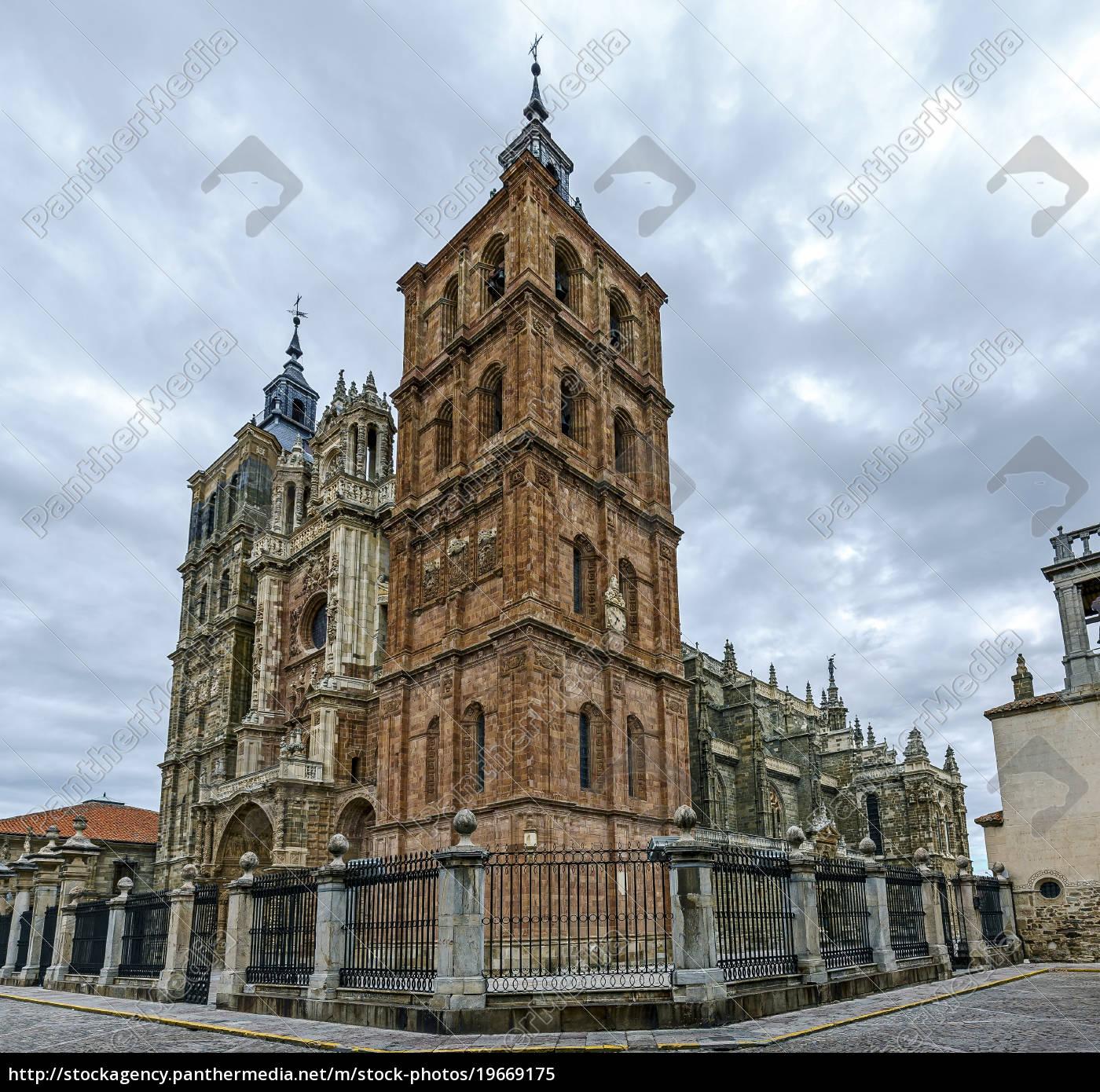 Kathedrale Von Astorga Spanien Lizenzfreies Bild Bildagentur Panthermedia