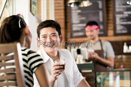 flirten im cafe