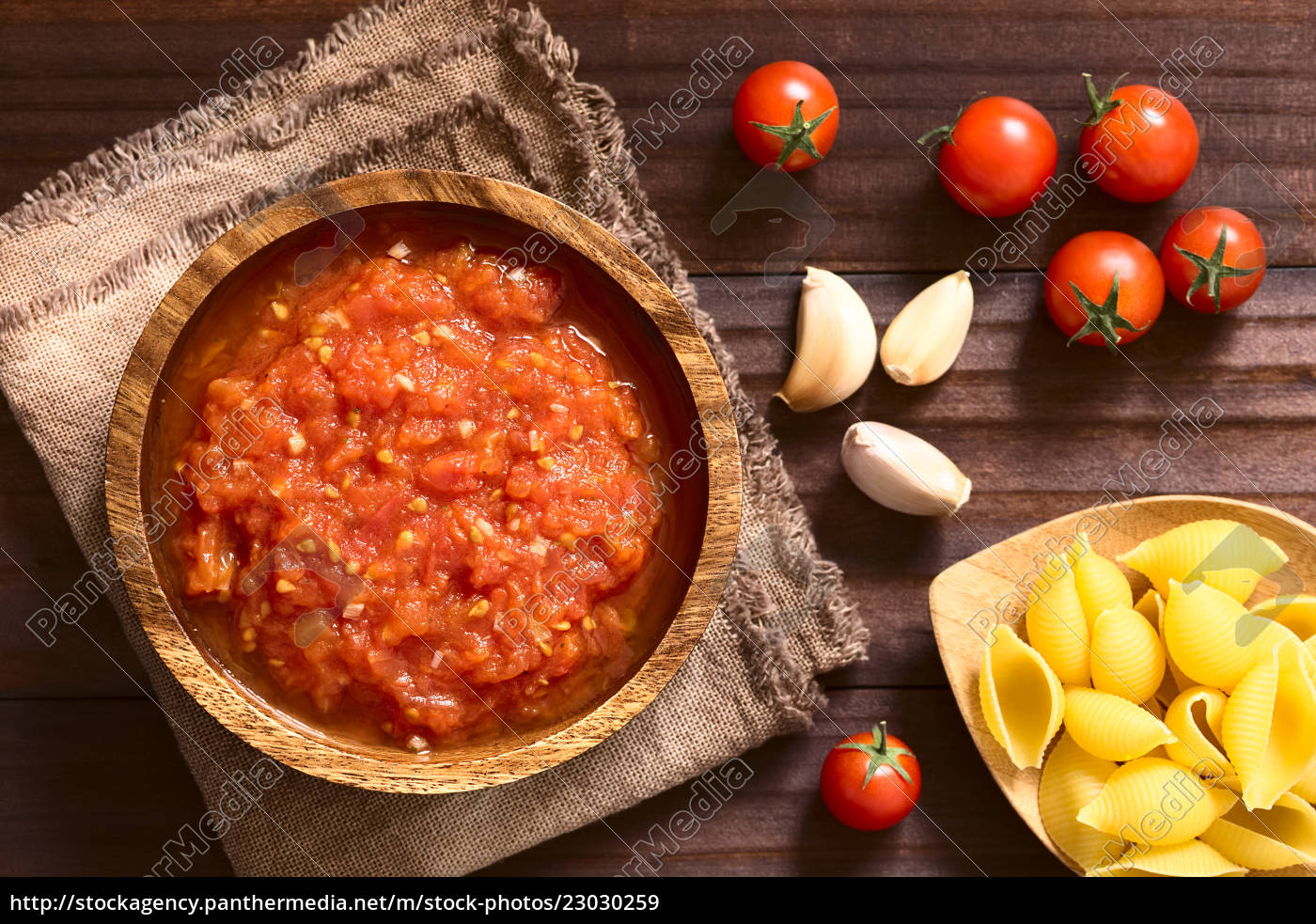 hausgemachte marinara oder pomodoro tomatensoße - Stockfoto - #23030259 ...