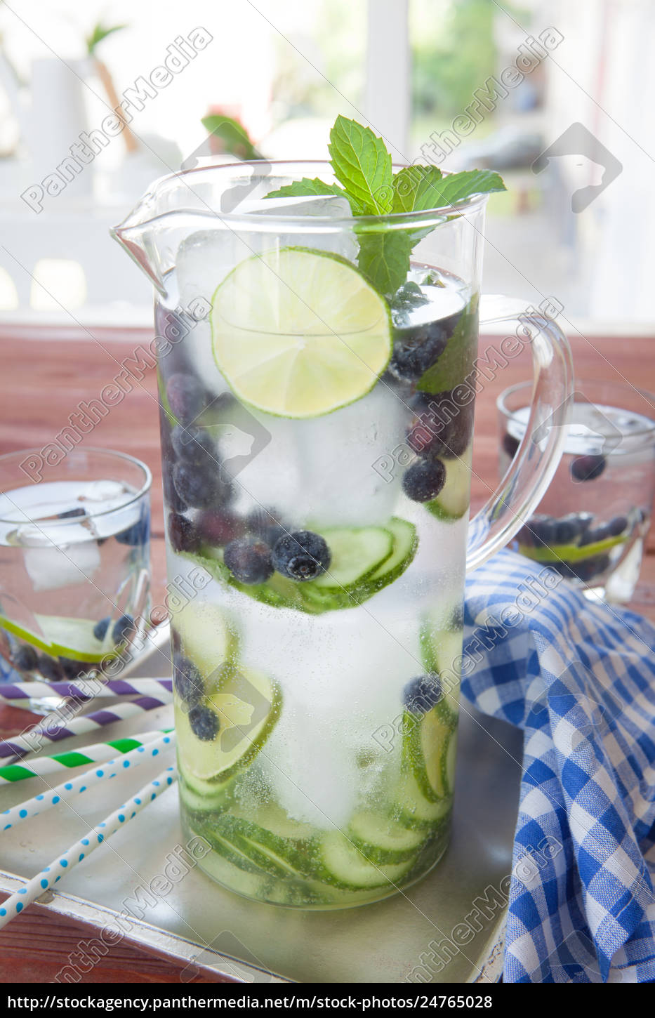 Hausgemachte Limonade Mit Blaubeeren Lizenzfreies Foto Bildagentur Panthermedia