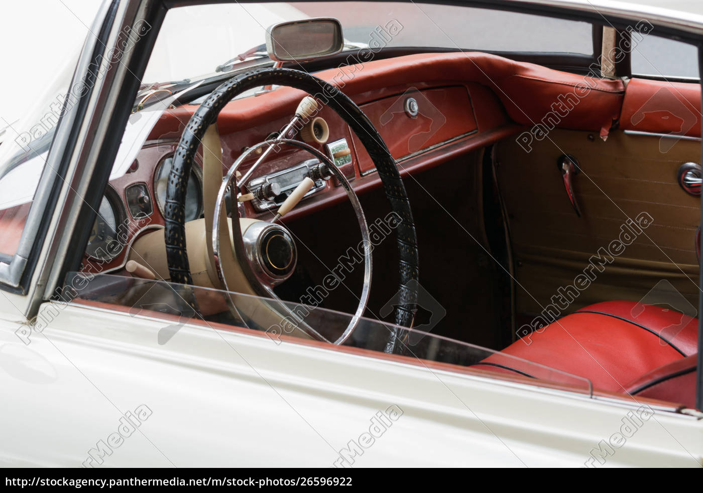 Stock Bild 26596922 Interior View Of Vintage Car