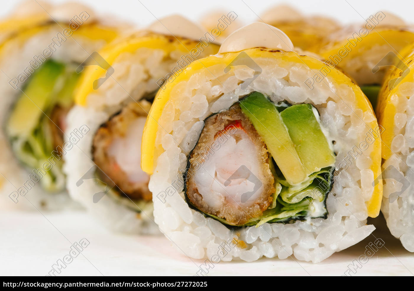 Sushi mit Surimi und Avocado - Stockfoto - #27272025 | Bildagentur ...