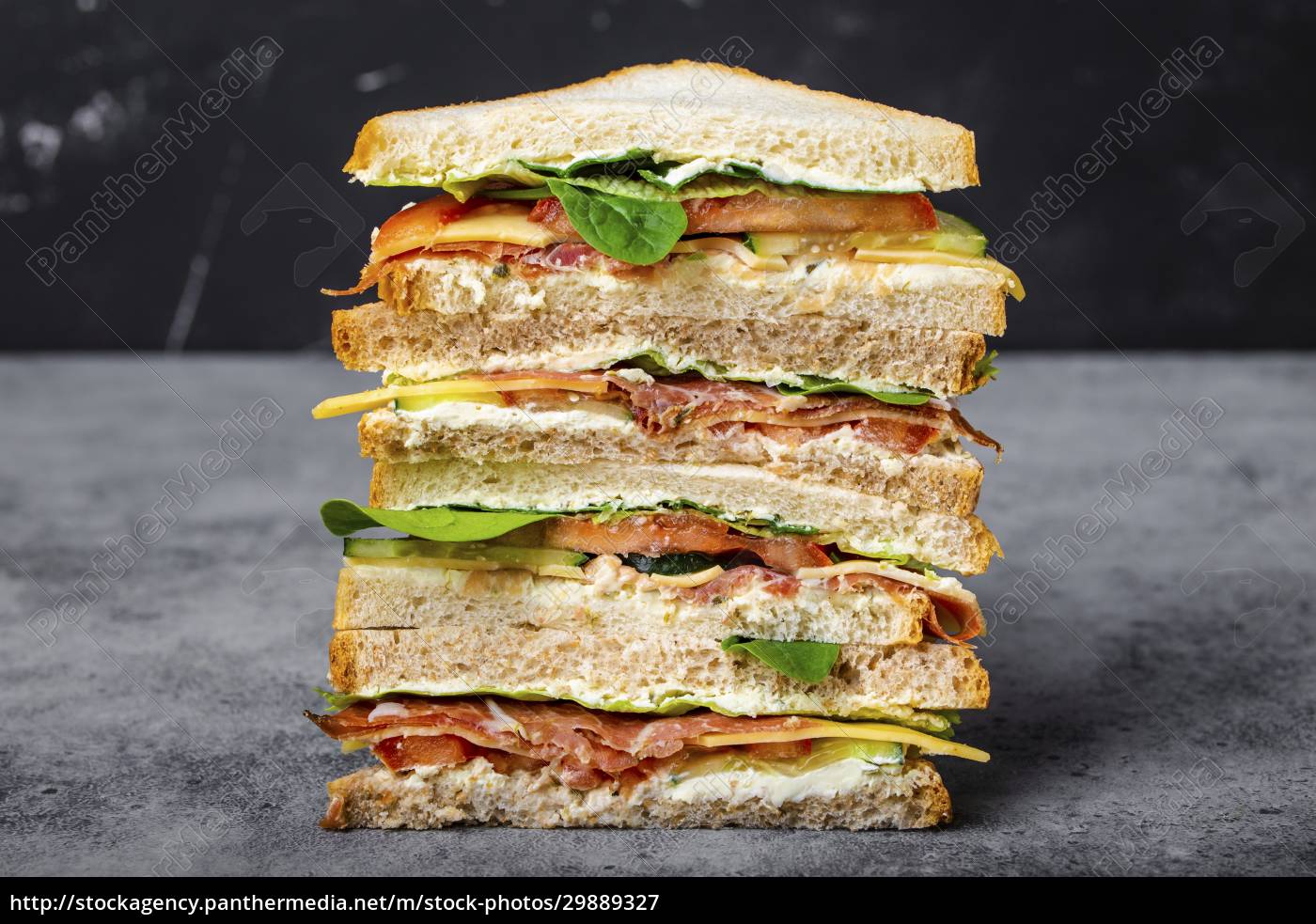 Sandwich mit Käse Schinken Schinken frischem Salat - Stockfoto ...